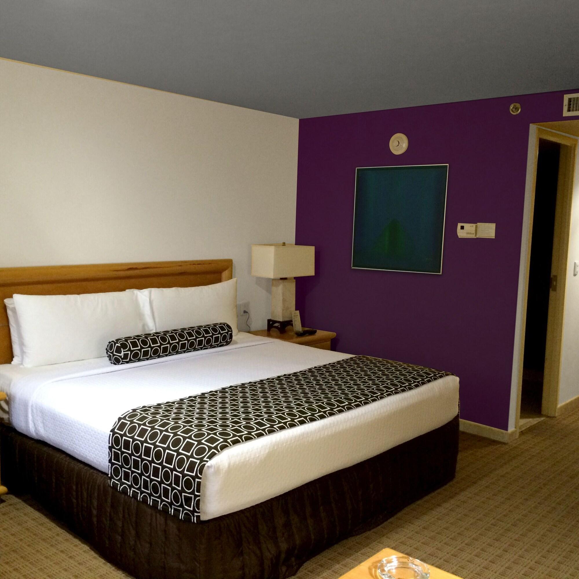 Gamma By Fiesta Americ Xalapa Nubara Exterior photo A room at the Best Western Premier Hotel Royal