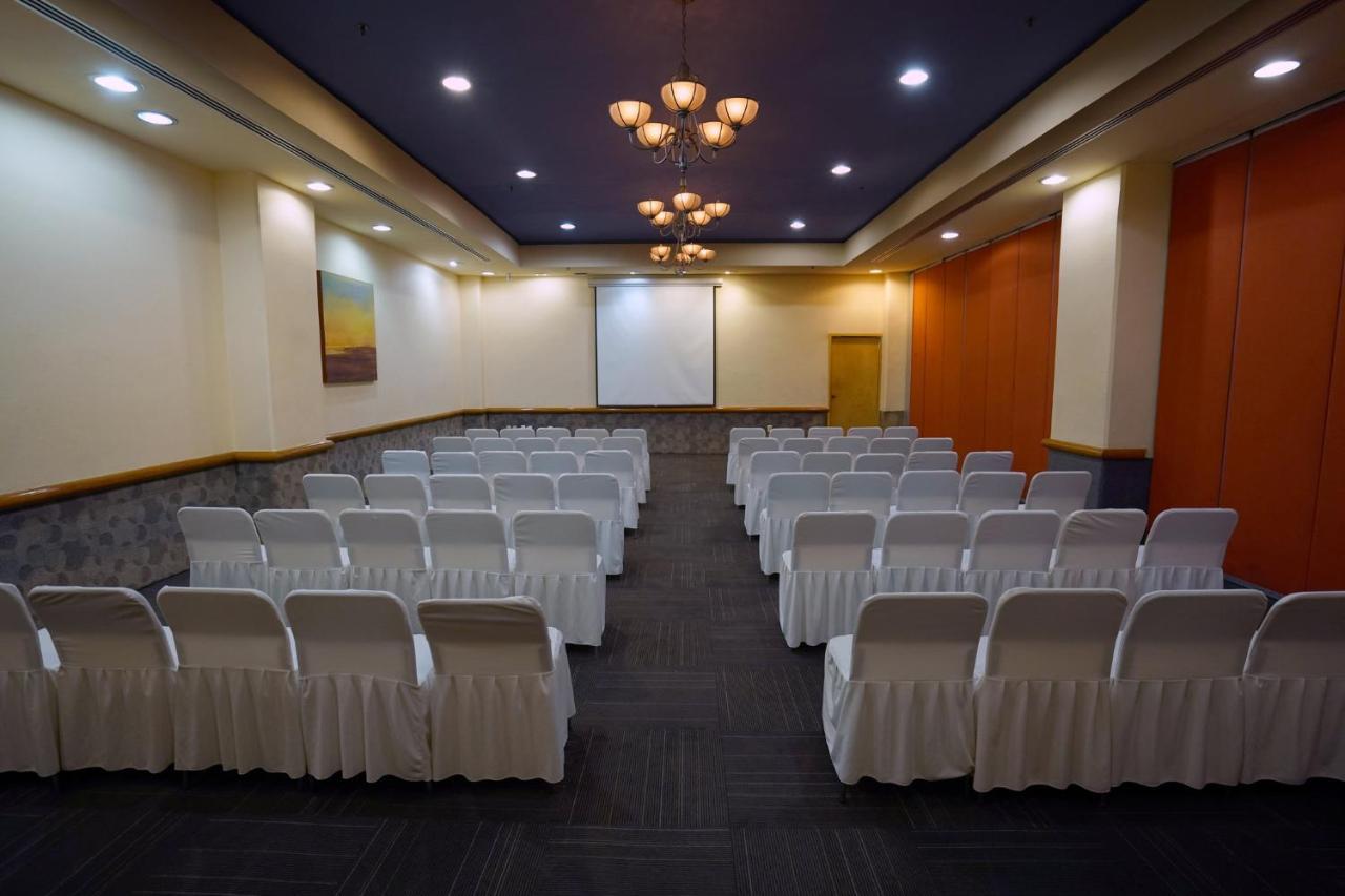 Gamma By Fiesta Americ Xalapa Nubara Exterior photo A meeting room at the hotel